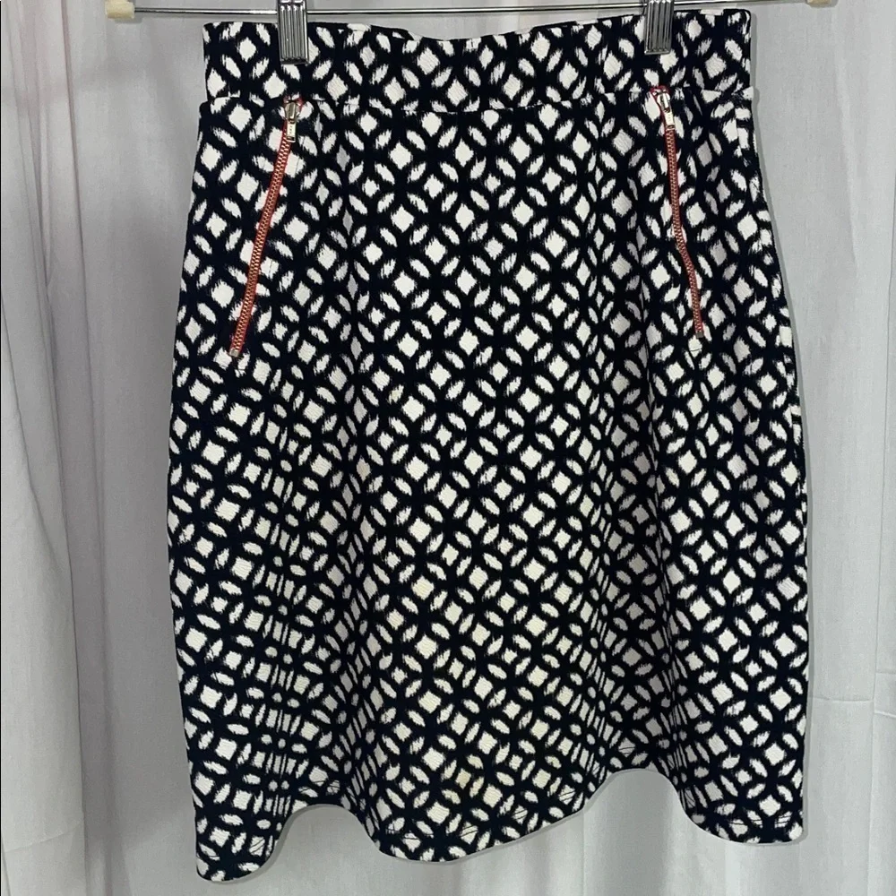 Anthropologie Le Lis Maura black & white geometric print A-line skirt.  Sz Small